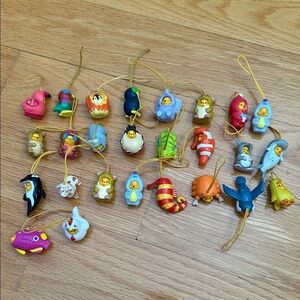 Lot of Peek-a-Pooh phone charms